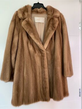 Vintage Women's Fur Coat in Light Brown - Elegant Outerwear